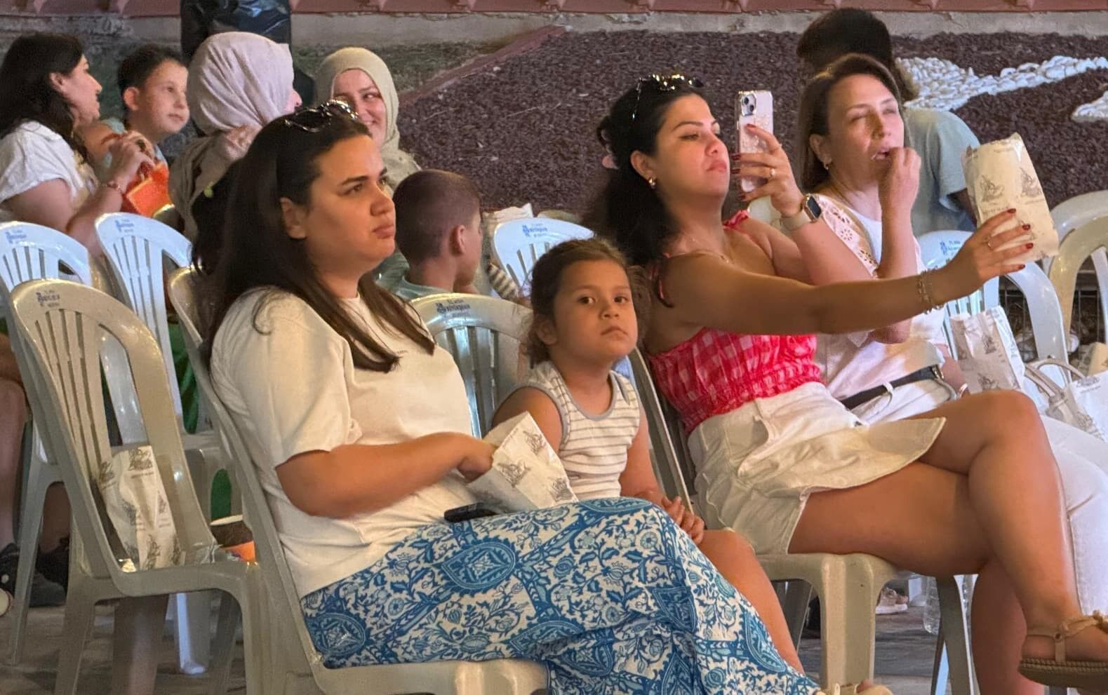 Baskan Cercioglu Yenipazarlilari Acik Hava Sinemasi Ile Bulusturdu 1782288004223 848625