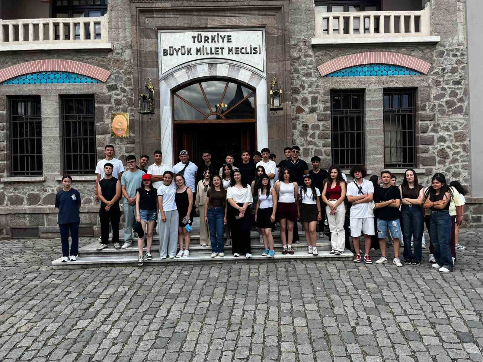 Baskan Doganca Dan Ogrencilere Diploma Jesti 1782715531173 176610