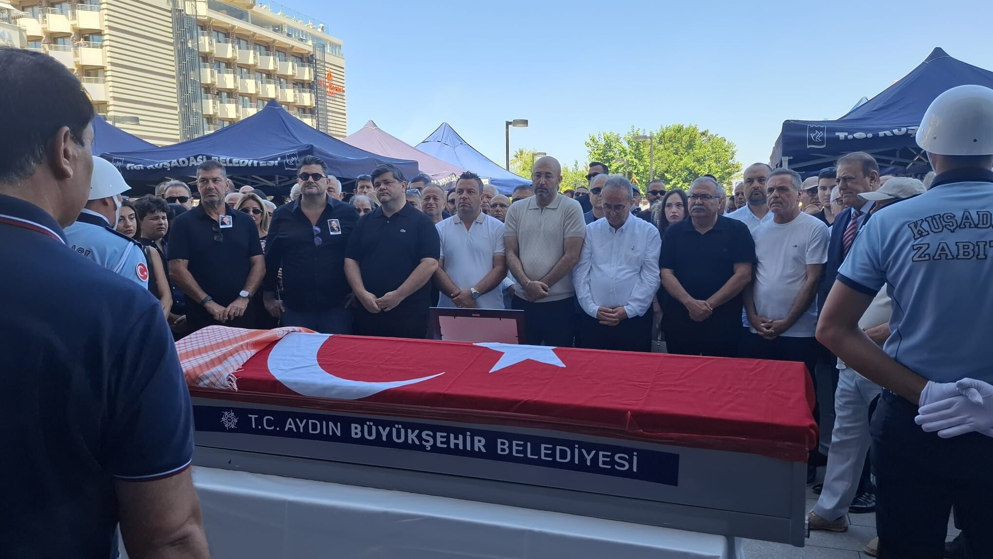 Baskan Engin Berberoglu Icin Kusadasi Belediyesinde Toren Du 674098 4E6911