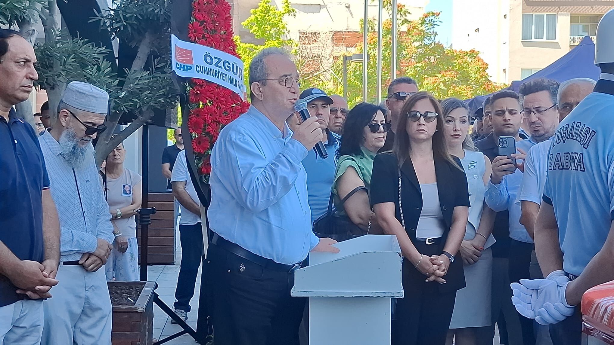 Baskan Engin Berberoglu Icin Kusadasi Belediyesinde Toren Du 674098 Cb2Fa9