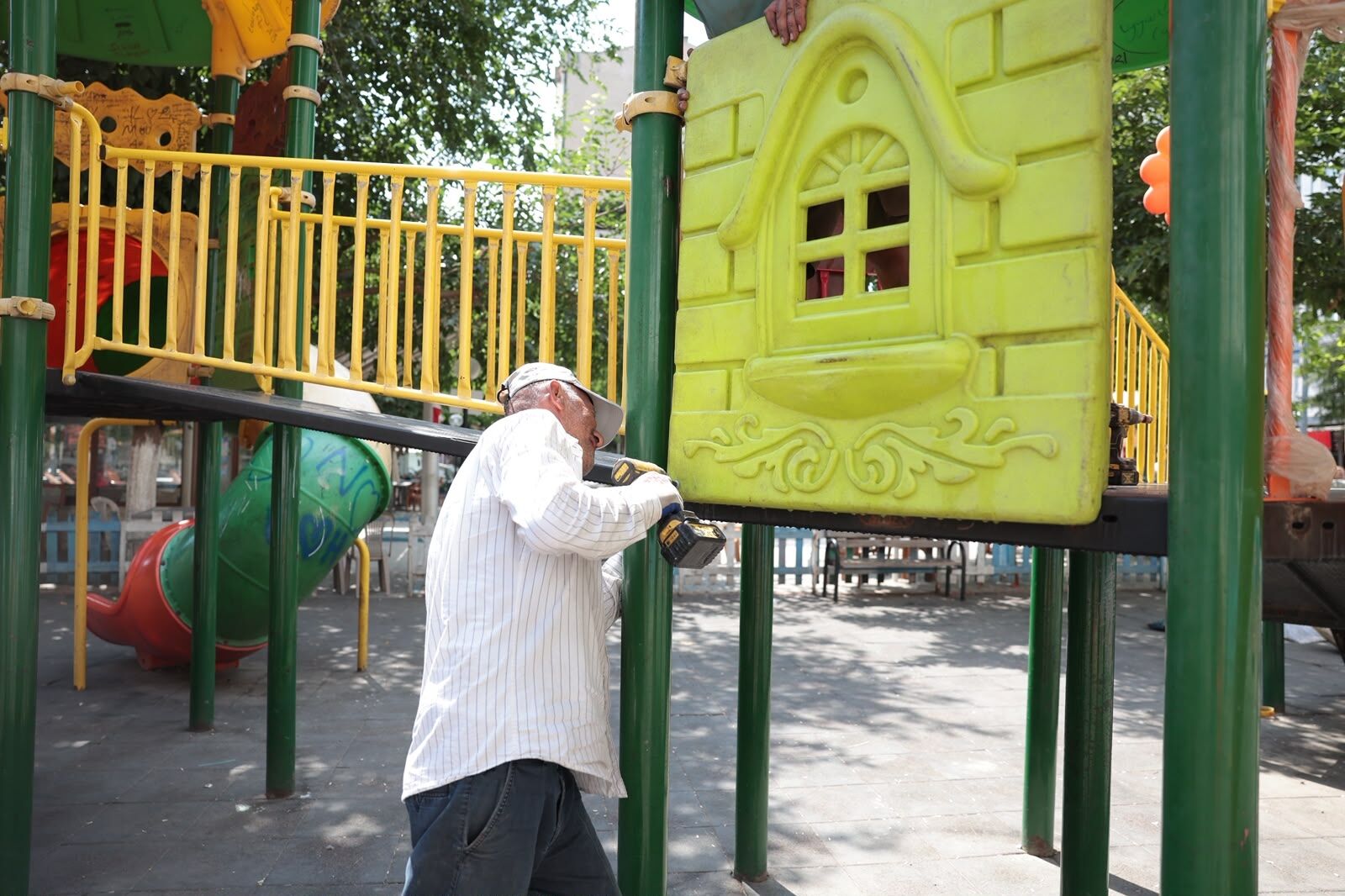 Baskan Kaya Dugmeye Basti Parklar Yenileniyor 673774 0Fbaba