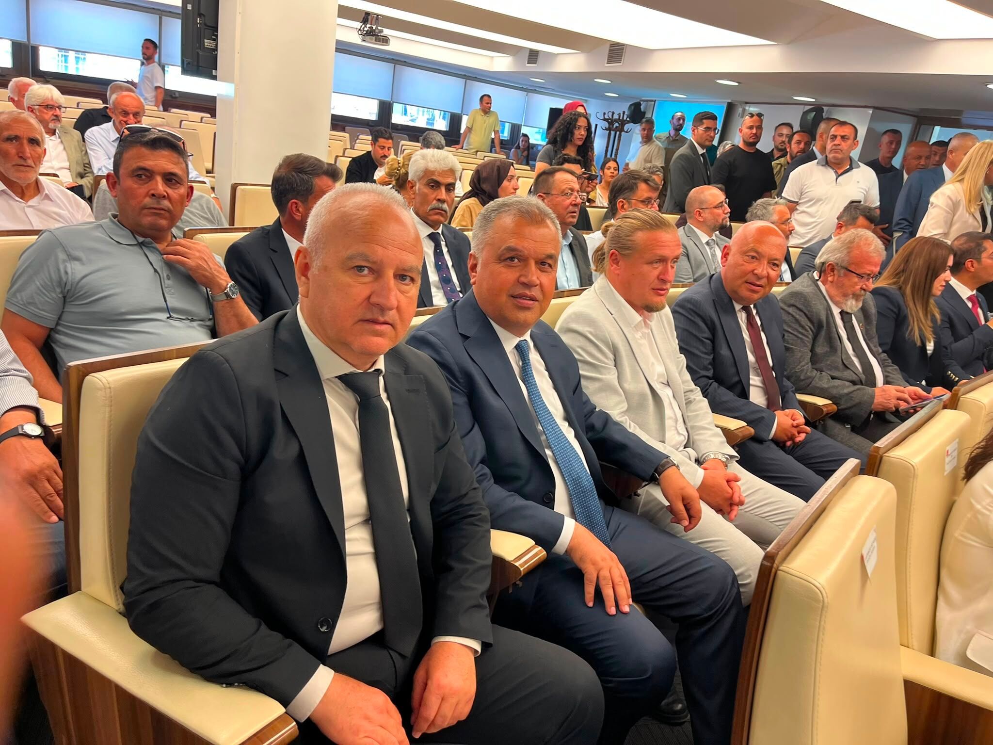 Baskan Kivrak Cineye Yeni Bir Is Makinesi Kazandirdi 674504 8E0A63