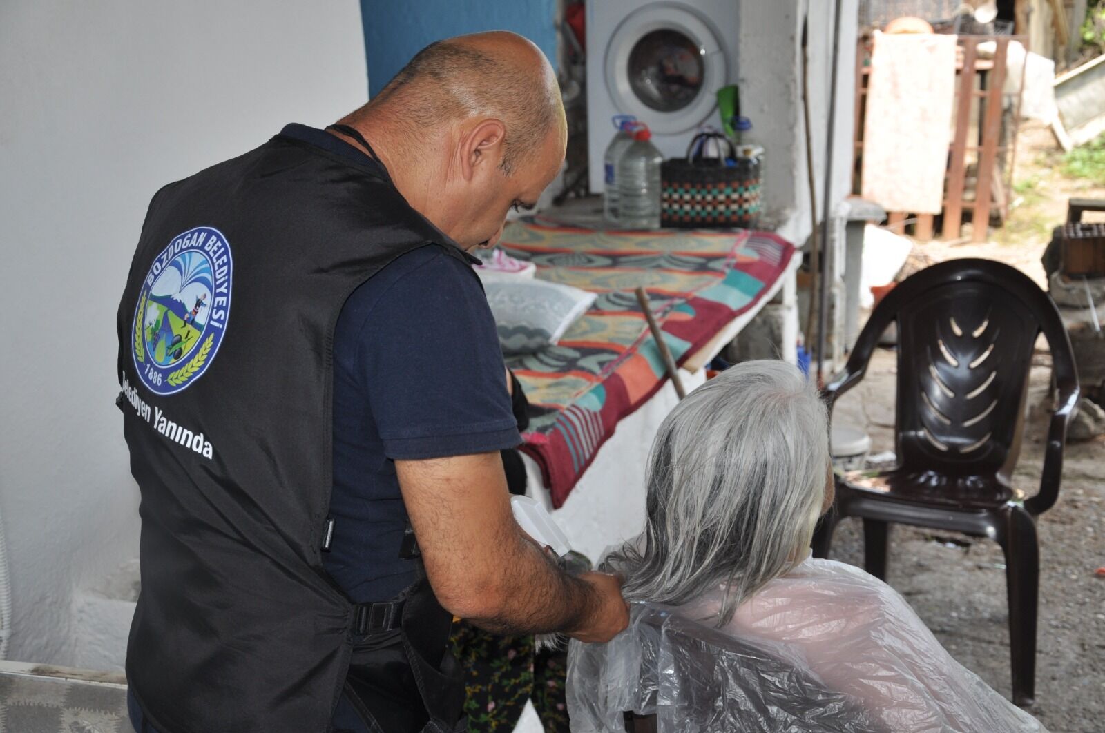 Baskan Ozel Ihtiyac Duyan Her Vatandasimizin Yanindayiz 671136 2A72Ed