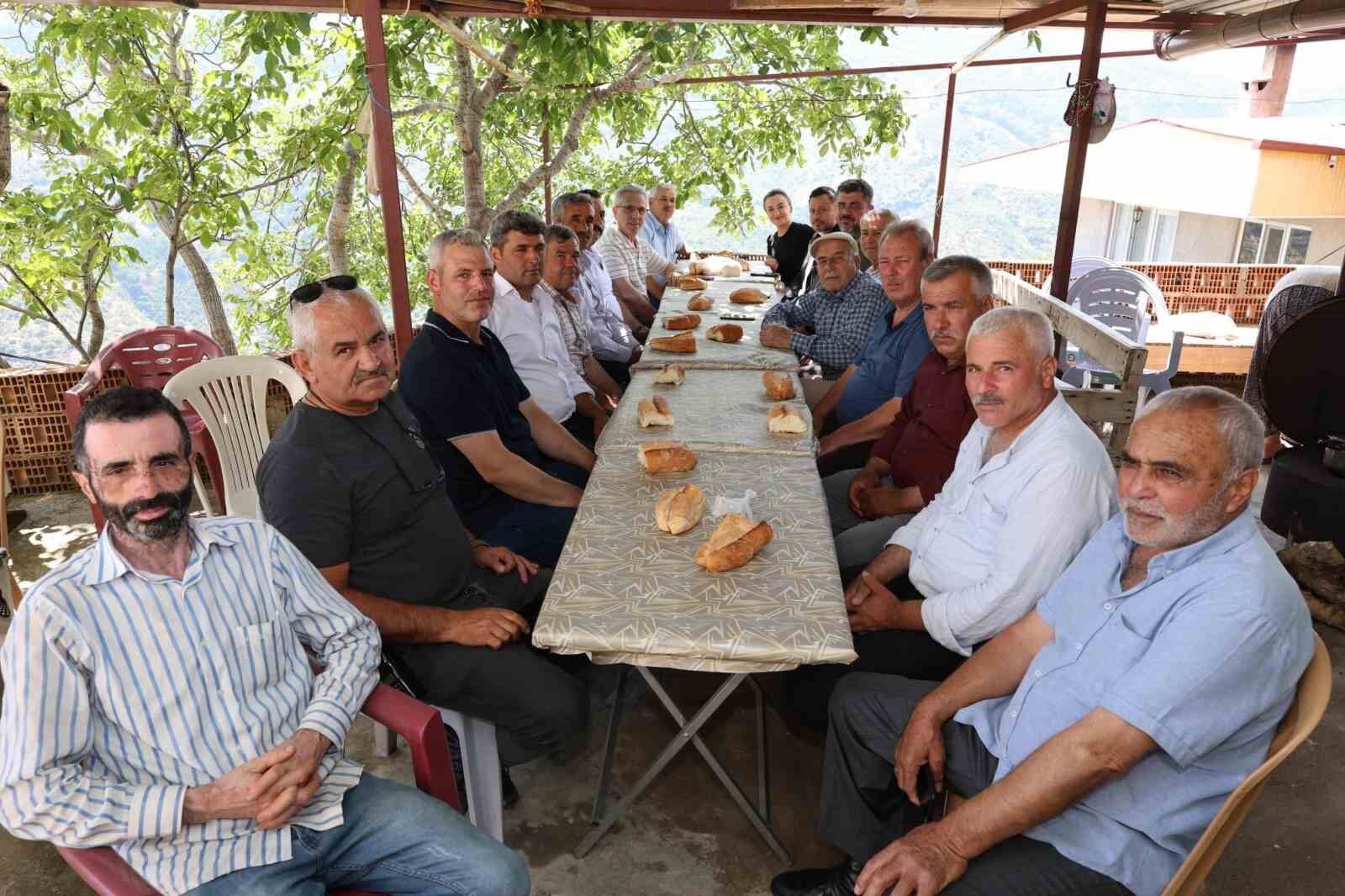 Baskan Tetik Ten Mahallelerin Sorunlarini Yerinde Degerlendirdi 1781702410743 649836