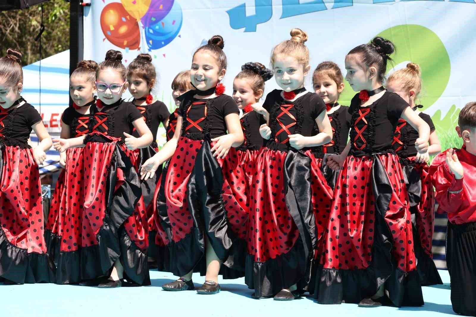Baskan Yetiskin Den Cocuklara Armagan 1781097303917 117381