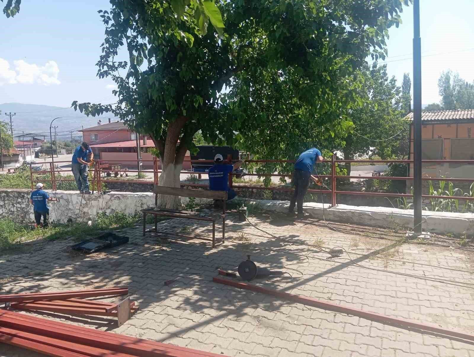 Bozdogan Belediyesi Nden Kazandere De Korkuluk Ve Tel Orgu Calismasi 1781850906944 496267