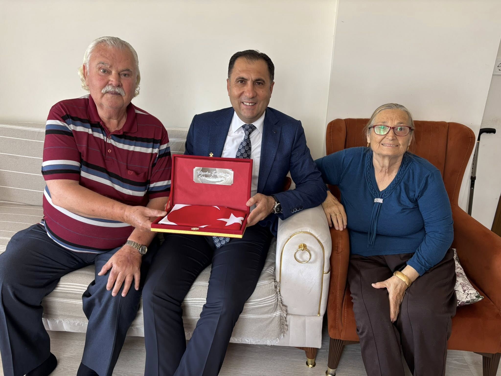 Devletin Sefkat Eli Nazillide Gonullere Dokundu 666960 B70A60
