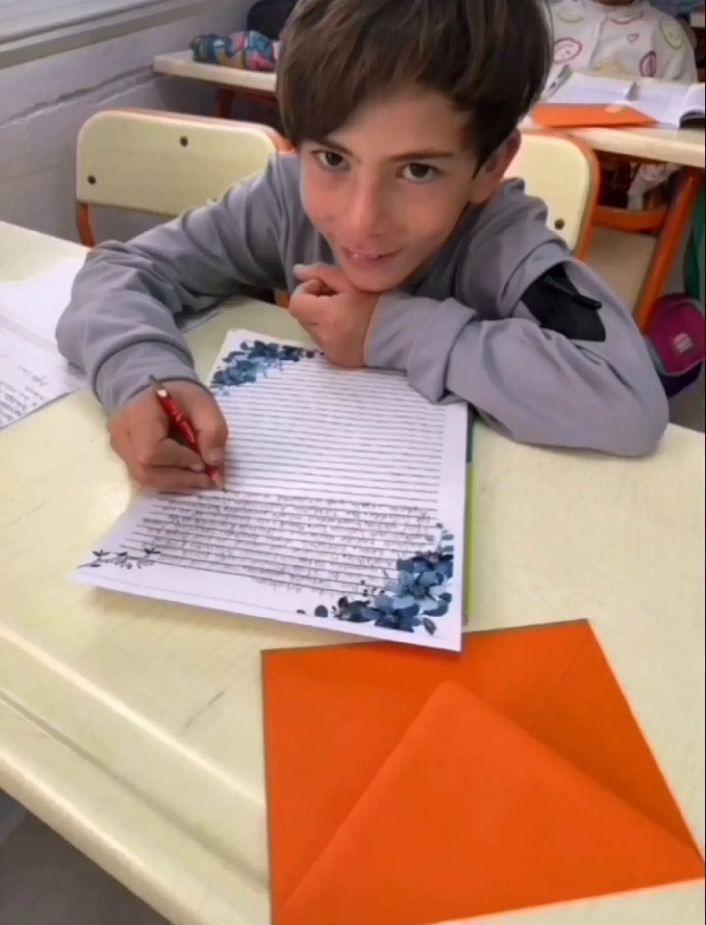 Didimden Makedonyaya Gonul Koprusu Kalemler Dostlugu Yazdi 671267 51Cd68