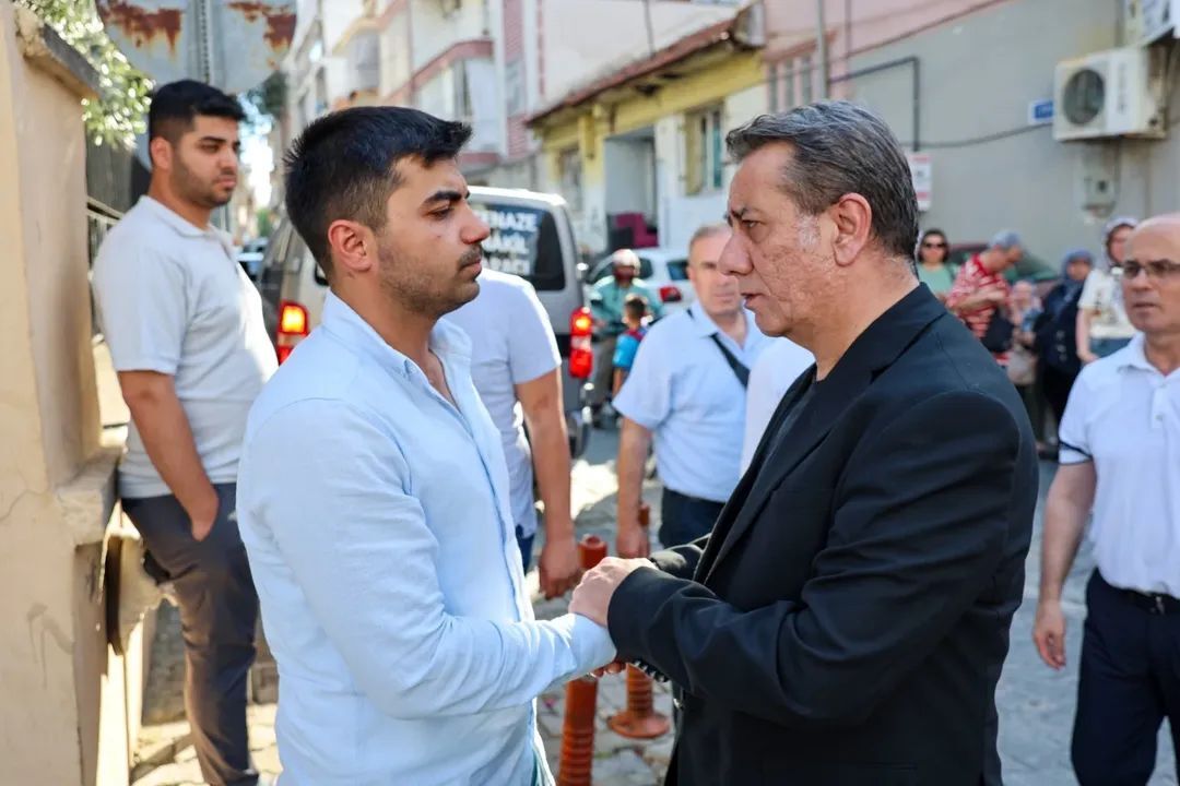 Efeler Belediyesi Calisani Erkan Kutluya Veda 666653 6Cf3C5