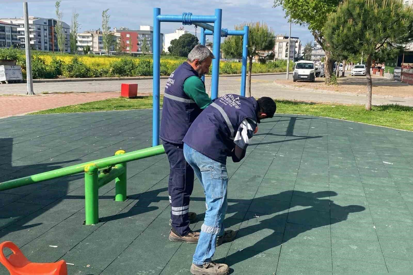 Efeler Belediyesi Nden Parklarda Onarim Calismasi 1781861407742 659557