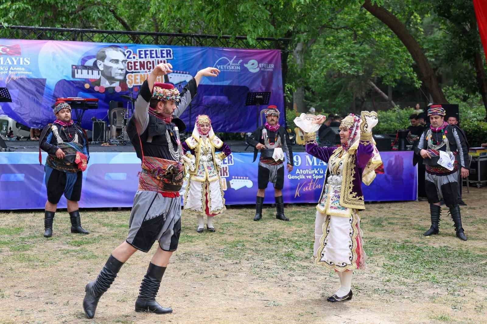 Efeler De Vatandaslar Sanata Doyacak 1782738603027 822808