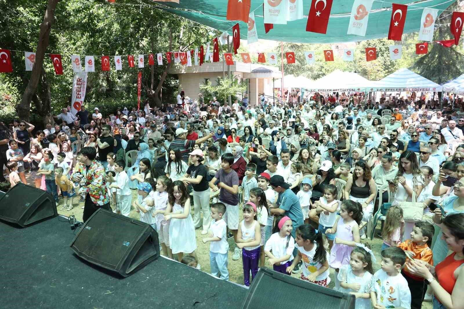 Efeler In Minikleri Cocuk Senligi Nde Bir Araya Geldi 1781445606147 166594