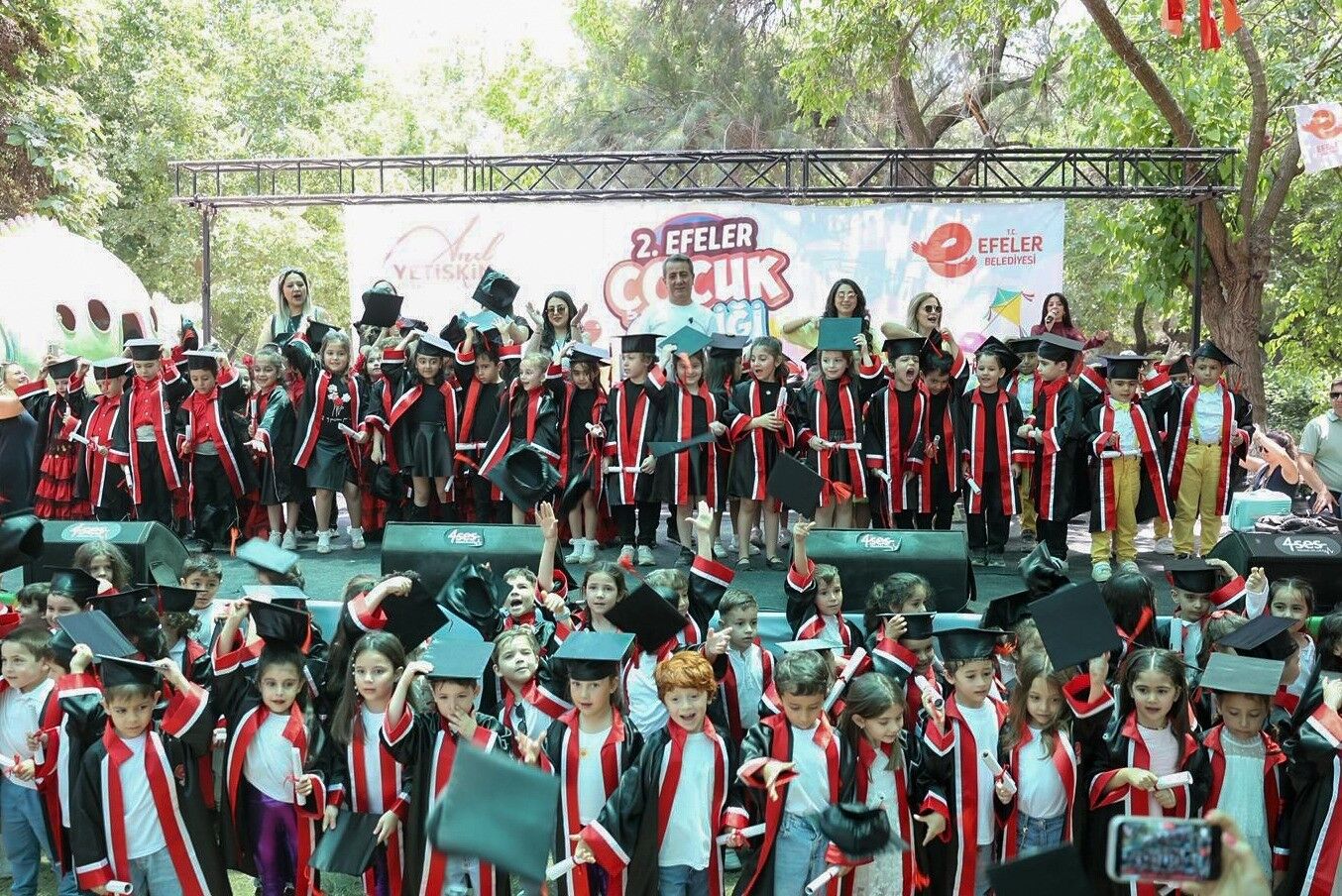 Efeler In Minikleri Cocuk Senligi Nde Bir Araya Geldi 1781445608062 756335