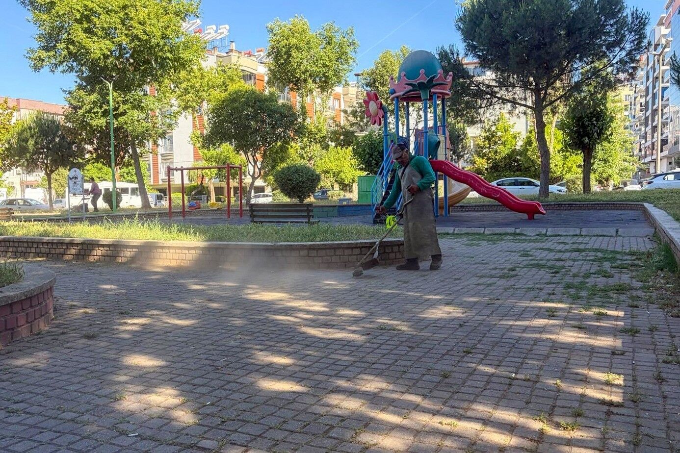 Efeler In Park Ve Yesil Alanlarinda Duzenleme Calismalari Suruyor 1780565712614 436110