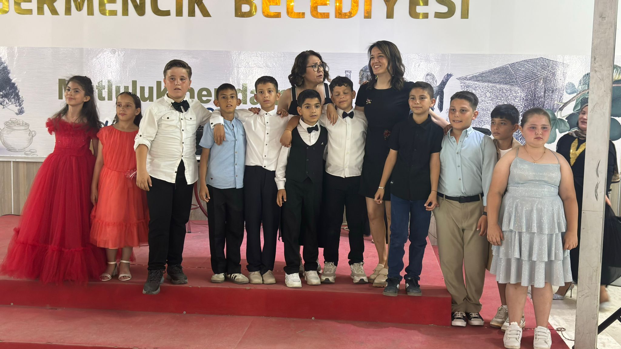 Germencikte Ogrenciler Icin Kinali Mezuniyet Toreni Bir Ilki 667277 A8Fa2A
