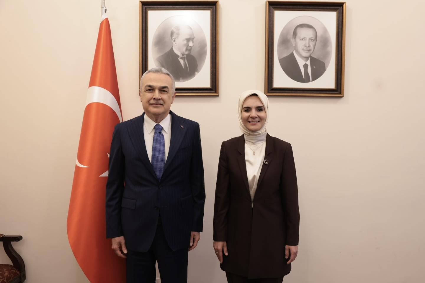 Hacdan Dondu Ilk Duragi Bakanlik Oldu 667105 05A771