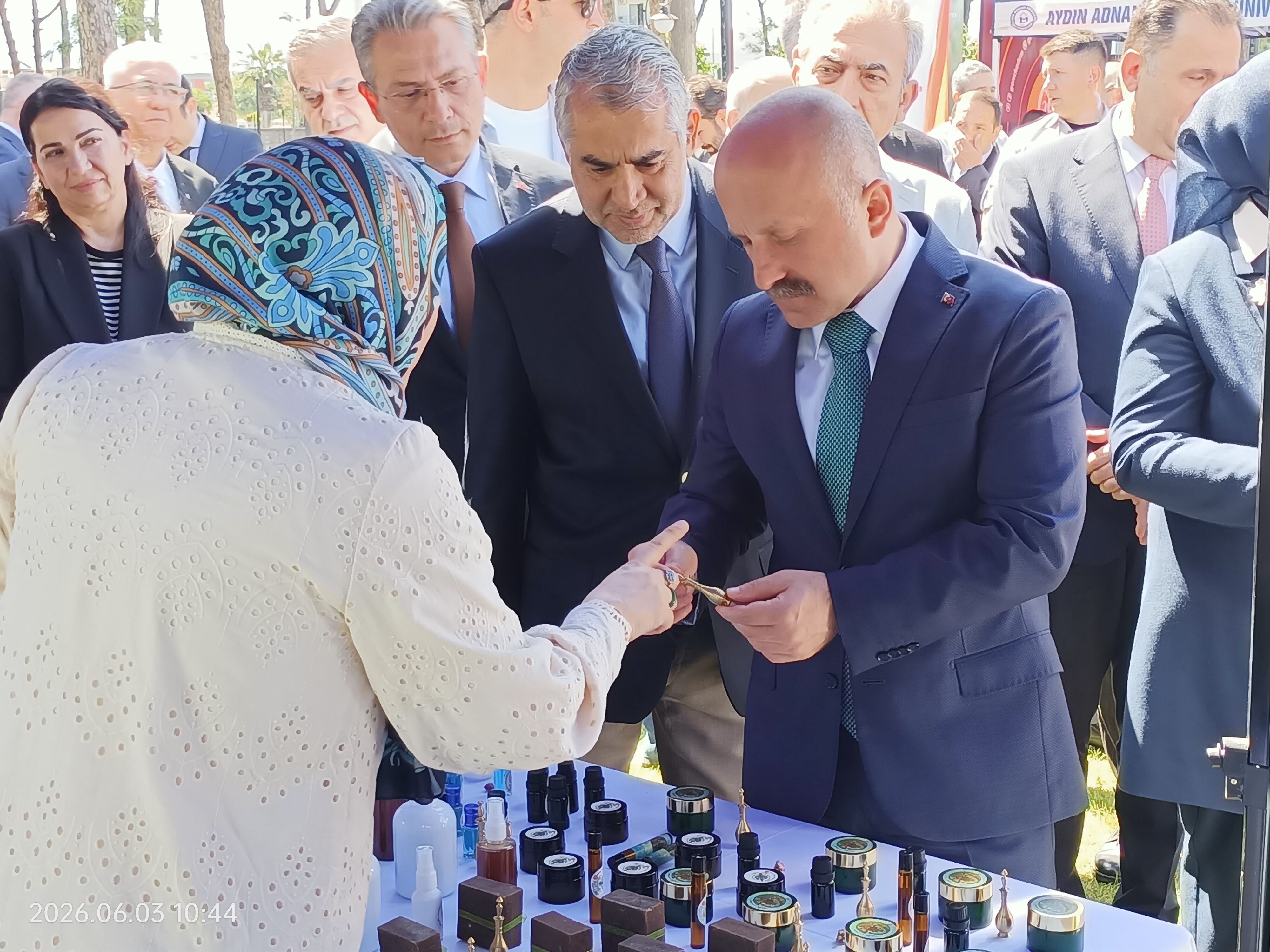 Kademin Projesiyle Aydinda Kadin Emegi Taclandi 667028 Ddcabb