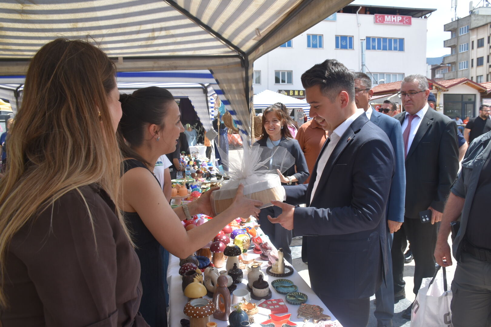 Karacasuda Halk Egitim Yil Sonu Sergisi Acildi El Emegi Goz 667638 43E6E3