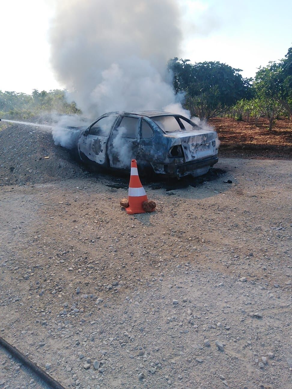 Karacasuda Kum Yiginina Carpan Otomobil Alev Alev Yandi 673408 088A85