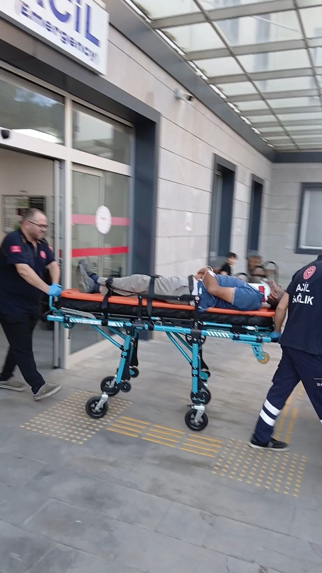 Karacasuda Polisten Kacan Sahis Hastanelik Oldu 672232 3Df2Dc
