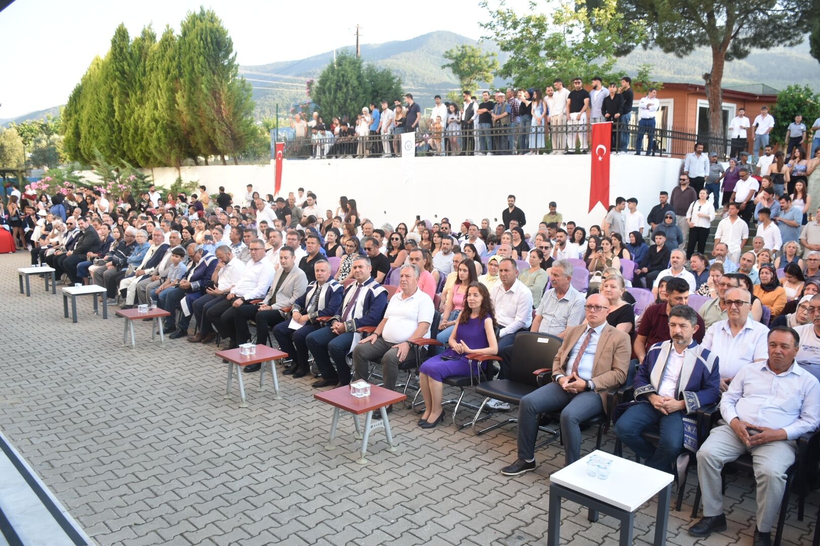 Karacasudaki Mezuniyette Milli Takim Unutulmadi 669769 Dfe5C9