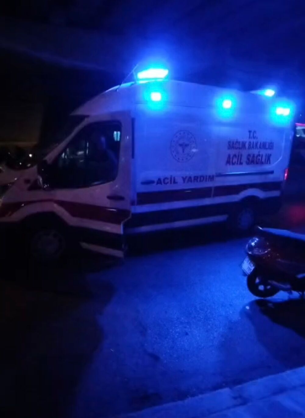 Kasksiz Surucu Olumden Dondu 671856 430C4C