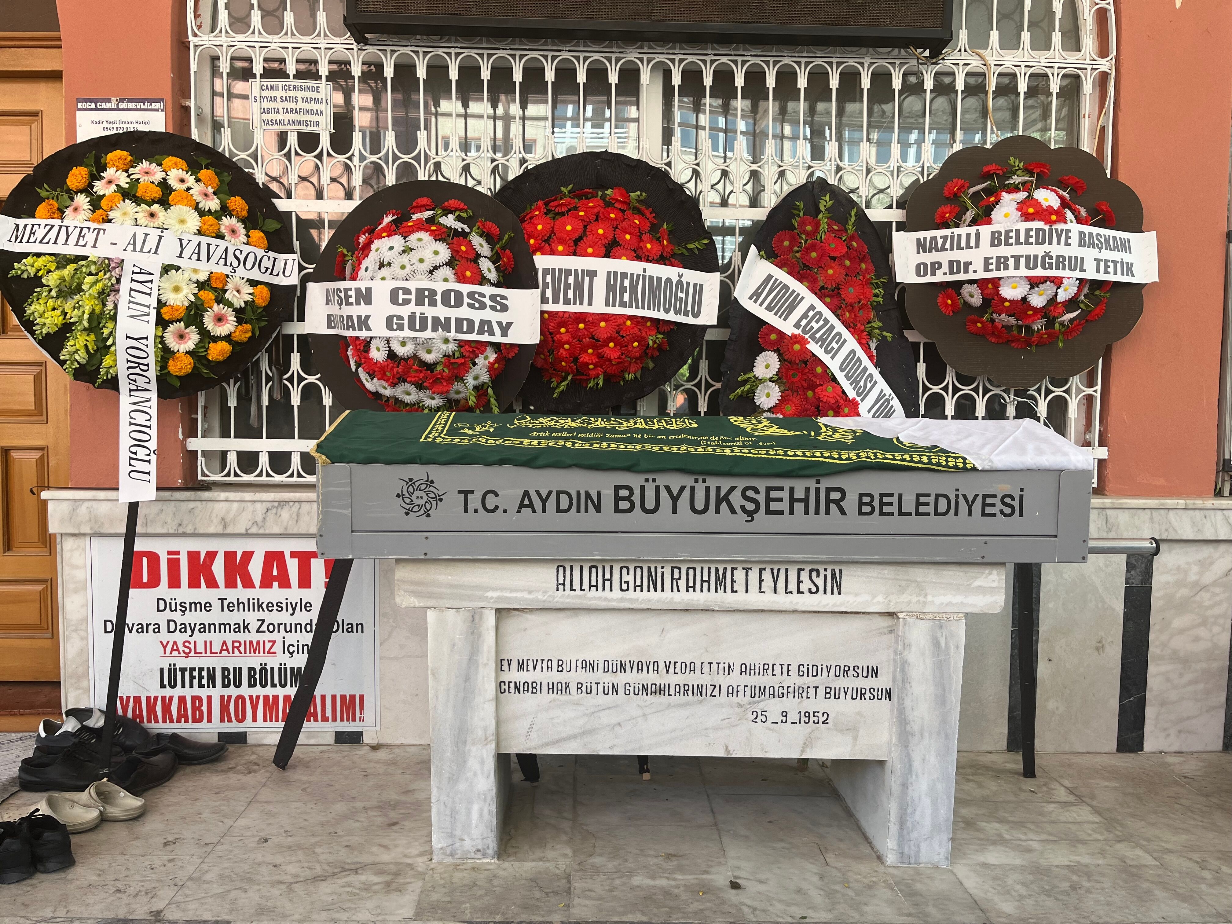 Kaynar Ailesinin Aci Gunu Dualarla Ebediyete Ugurlandi 670606 31D1Bc