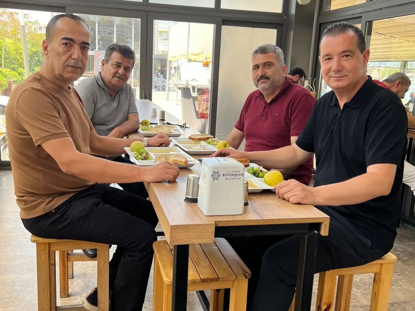 Kendirlioglundan Aydin Buyuksehirin Sosyal Belediyeciligine 673426 5C5C55