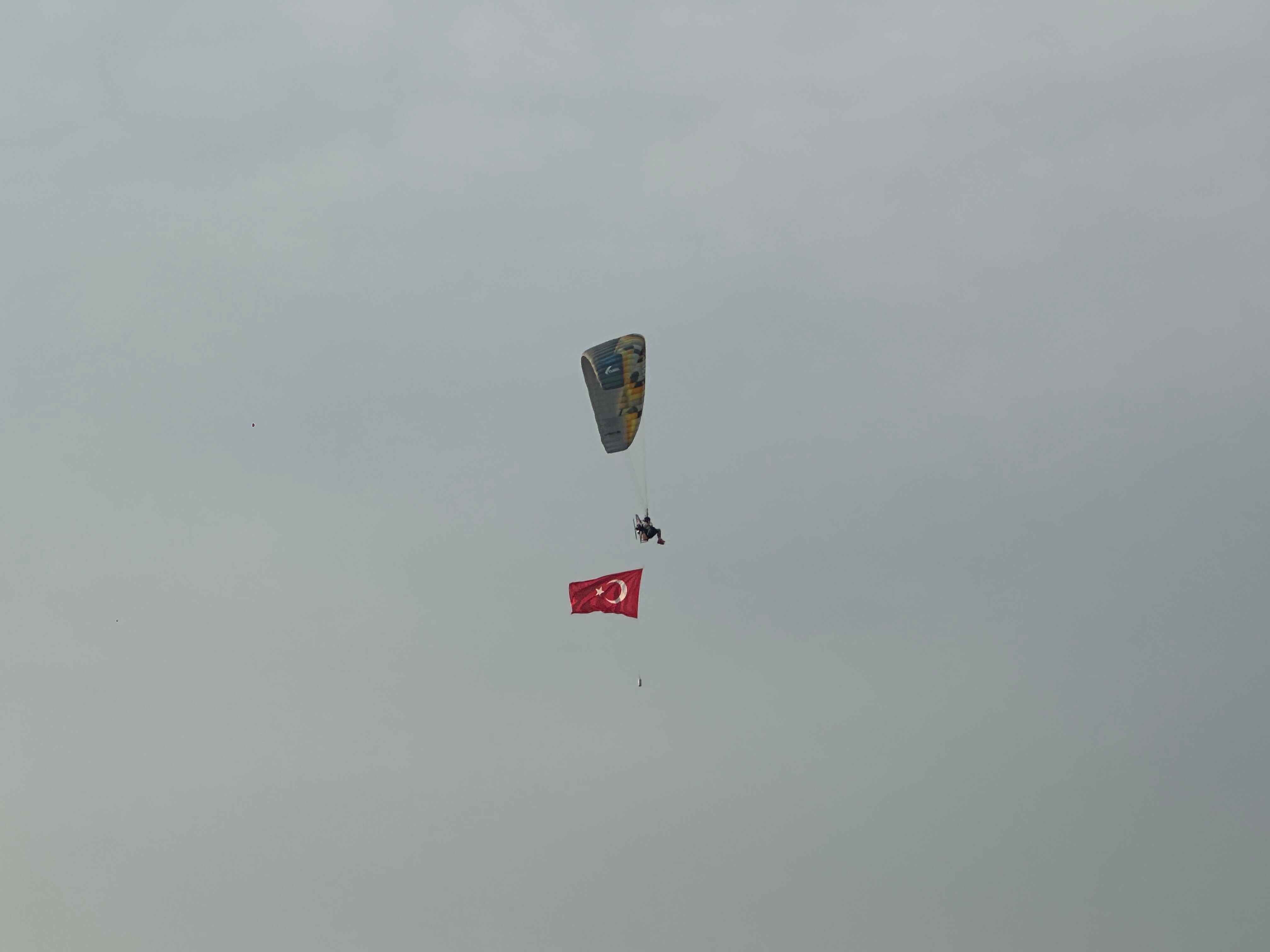 Kocarli Semalarinda Turk Bayrakli Paramotor Gosterisi 673547 86E264