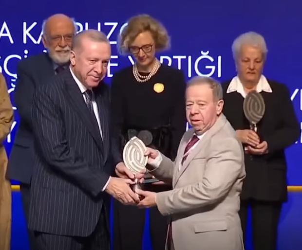 Koruklu Cizmenin Son Muhafizi Bir Kulturu Tek Basina Yasatiy 667226 88D751