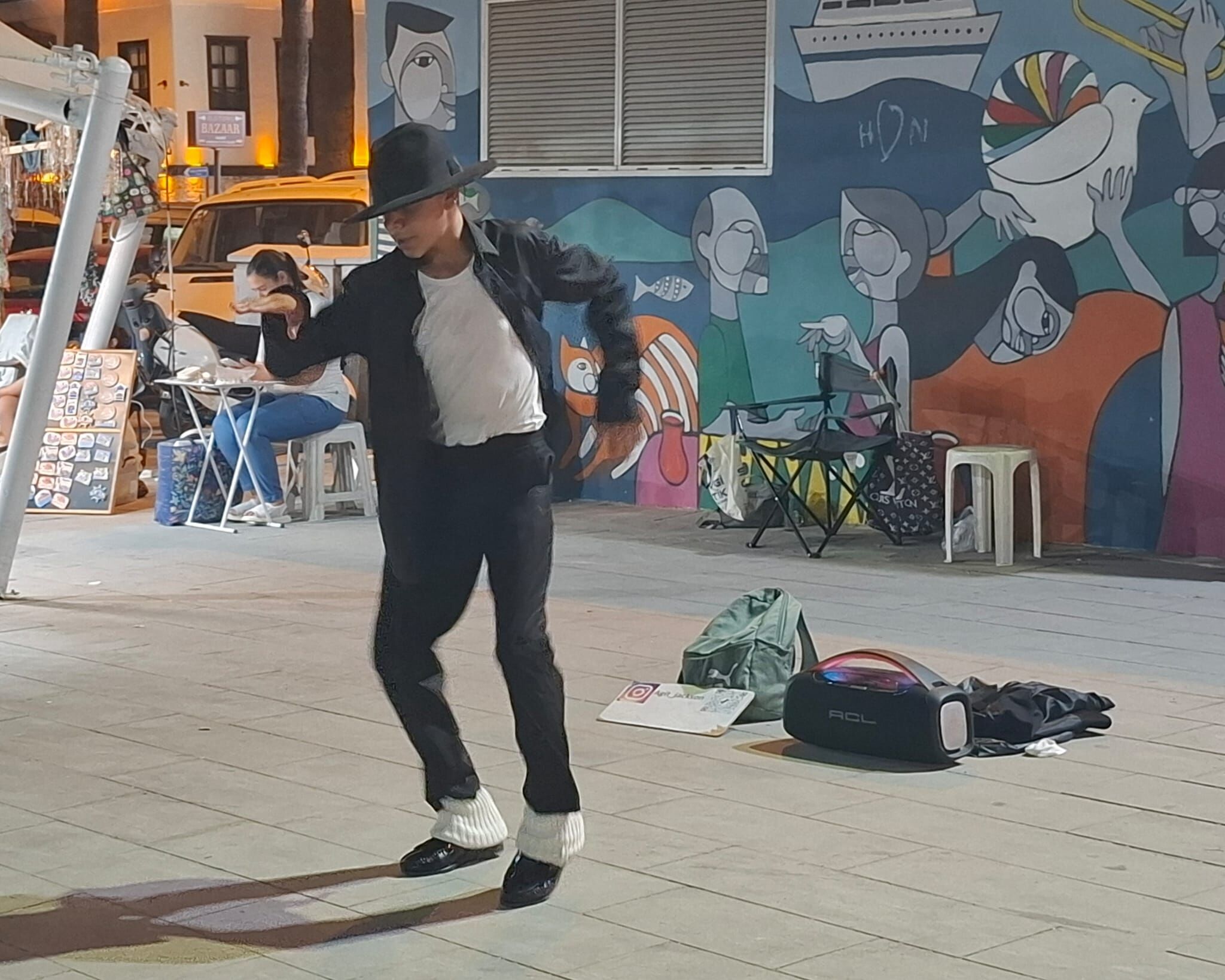 Kusadali Michael Jackson Zeybek Performansiyla Hayran Birakt 674539 5F2C29