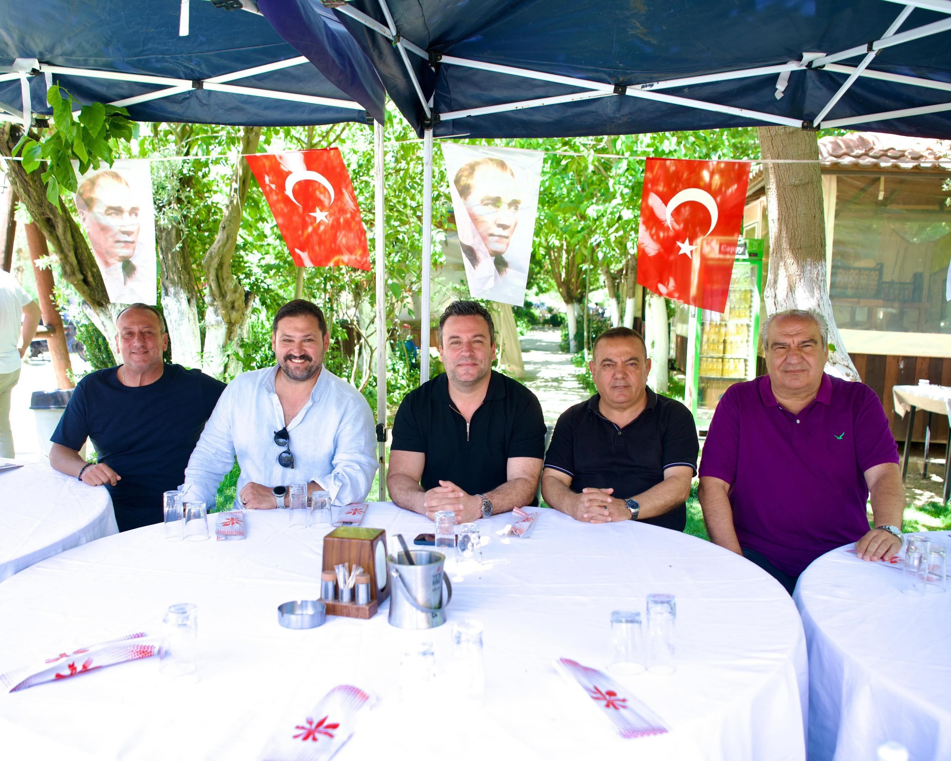 Kusadasi Avcilar Dernegi Avci Senliginde Bulustu 669568 7D9C48