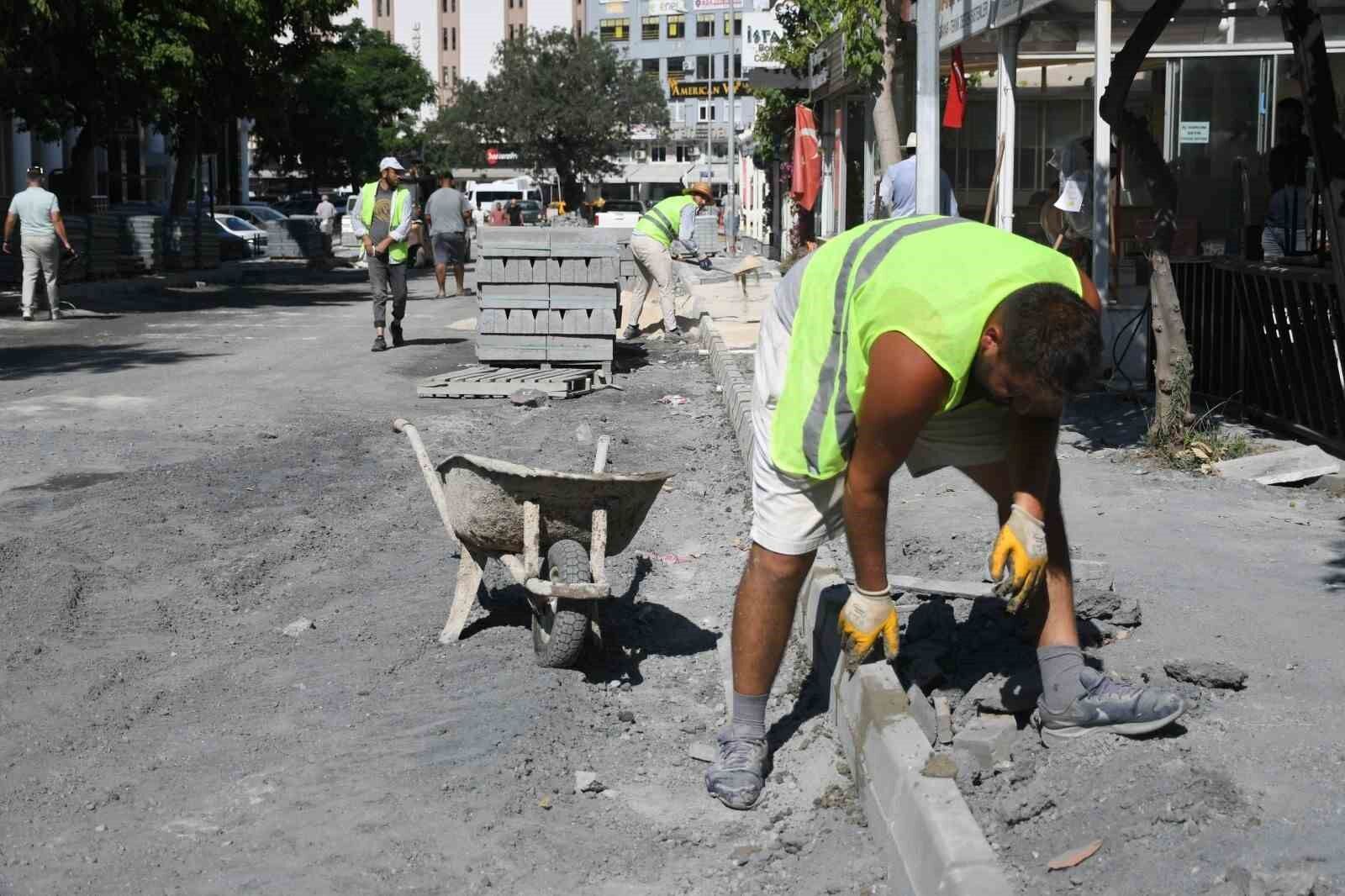 Kusadasi Cumhuriyet Mahallesi 5 Bin Metrekare Daha Yeni Yola Kavusacak 1781258102657 720803
