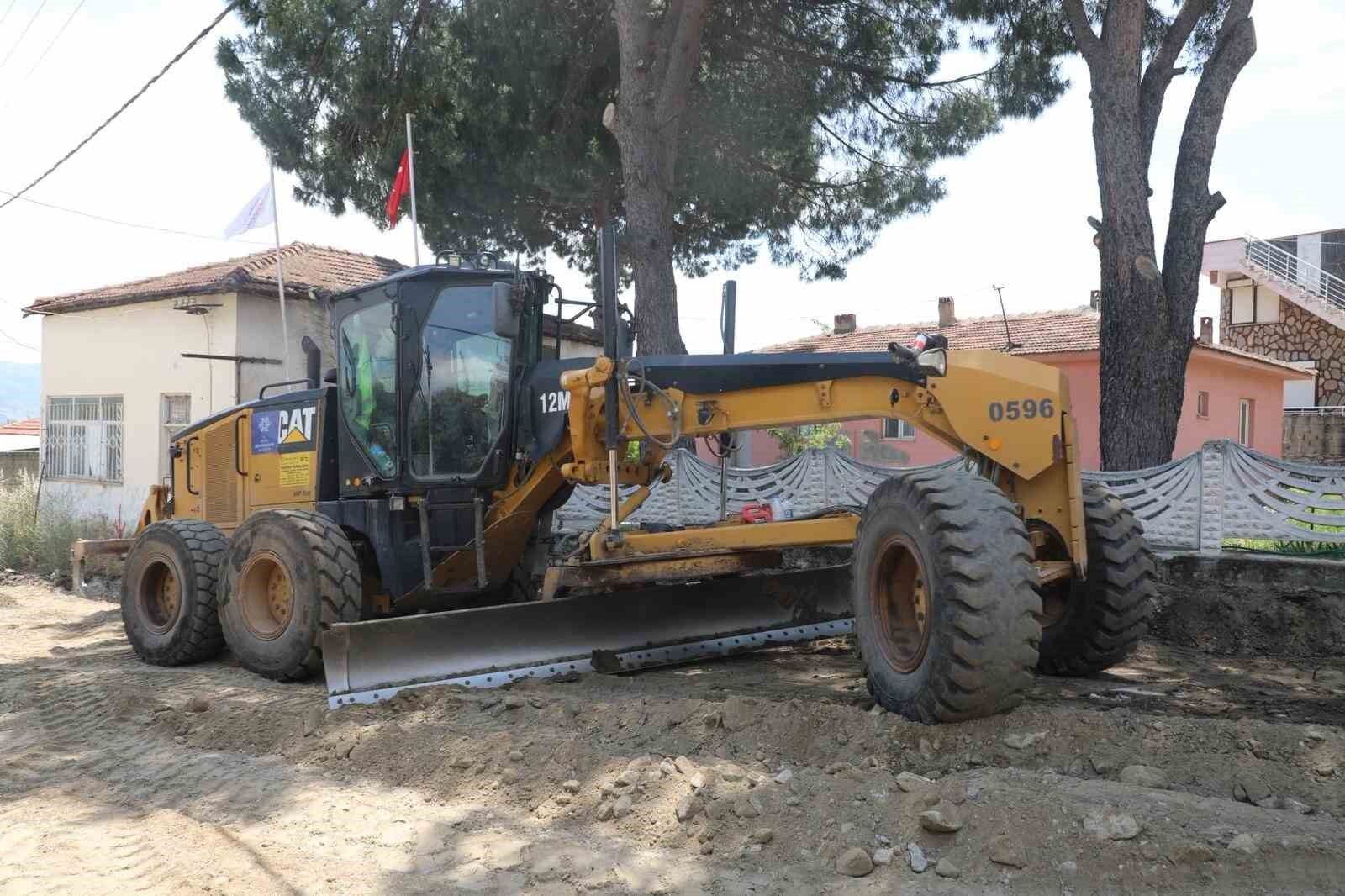 Kuyucak Ta Mahalleleri Birbirine Baglayan Yol Yenileniyor 1780919104906 81973