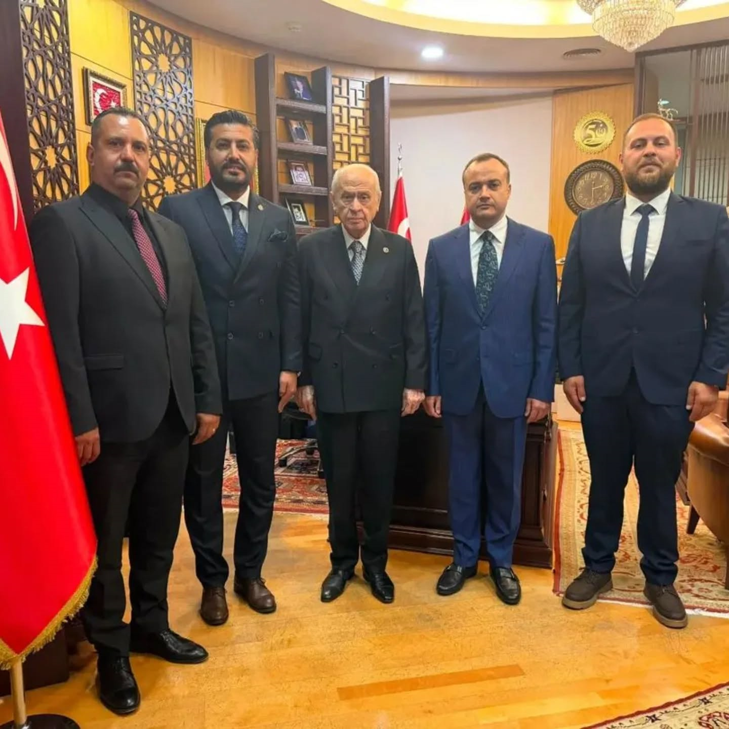 Mhp Aydindan Bahceliye Sadakat Mesaji Son Nefese Kadar Emrin 667607 B0F66A