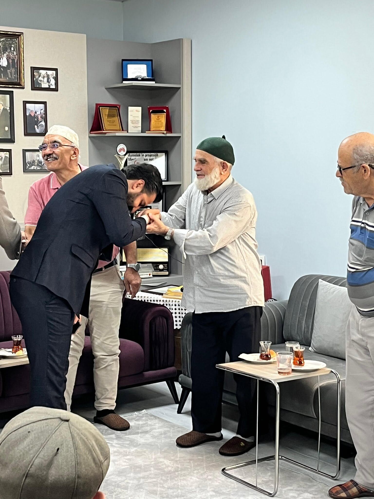Mhpli Cihangiroglundan Anlamli Ziyaret 672539 06D834