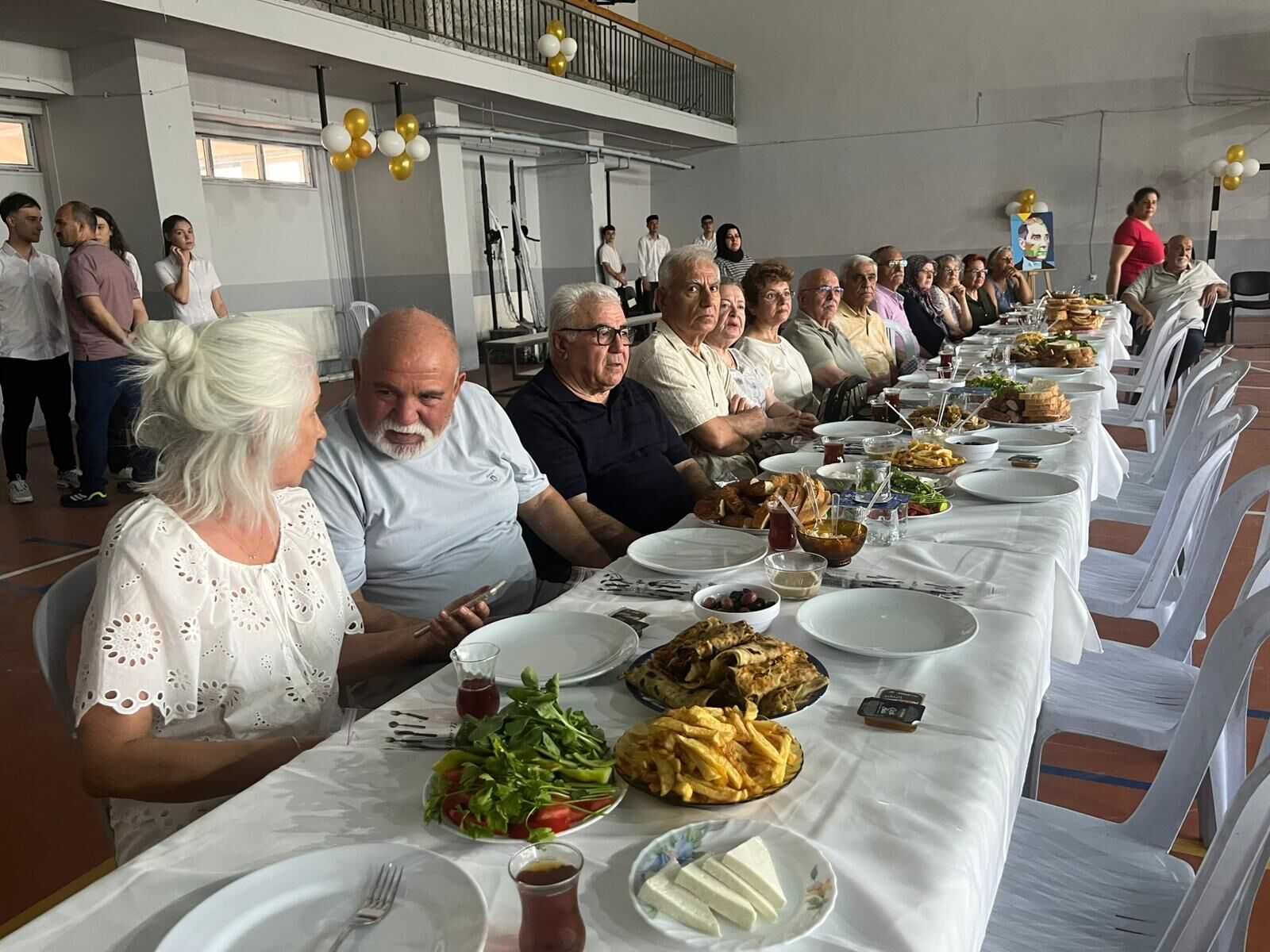 Nazillide Anlamli Bulusma Ilk Mezunlar 43 Yil Sonra Bir Aray 672852 691005