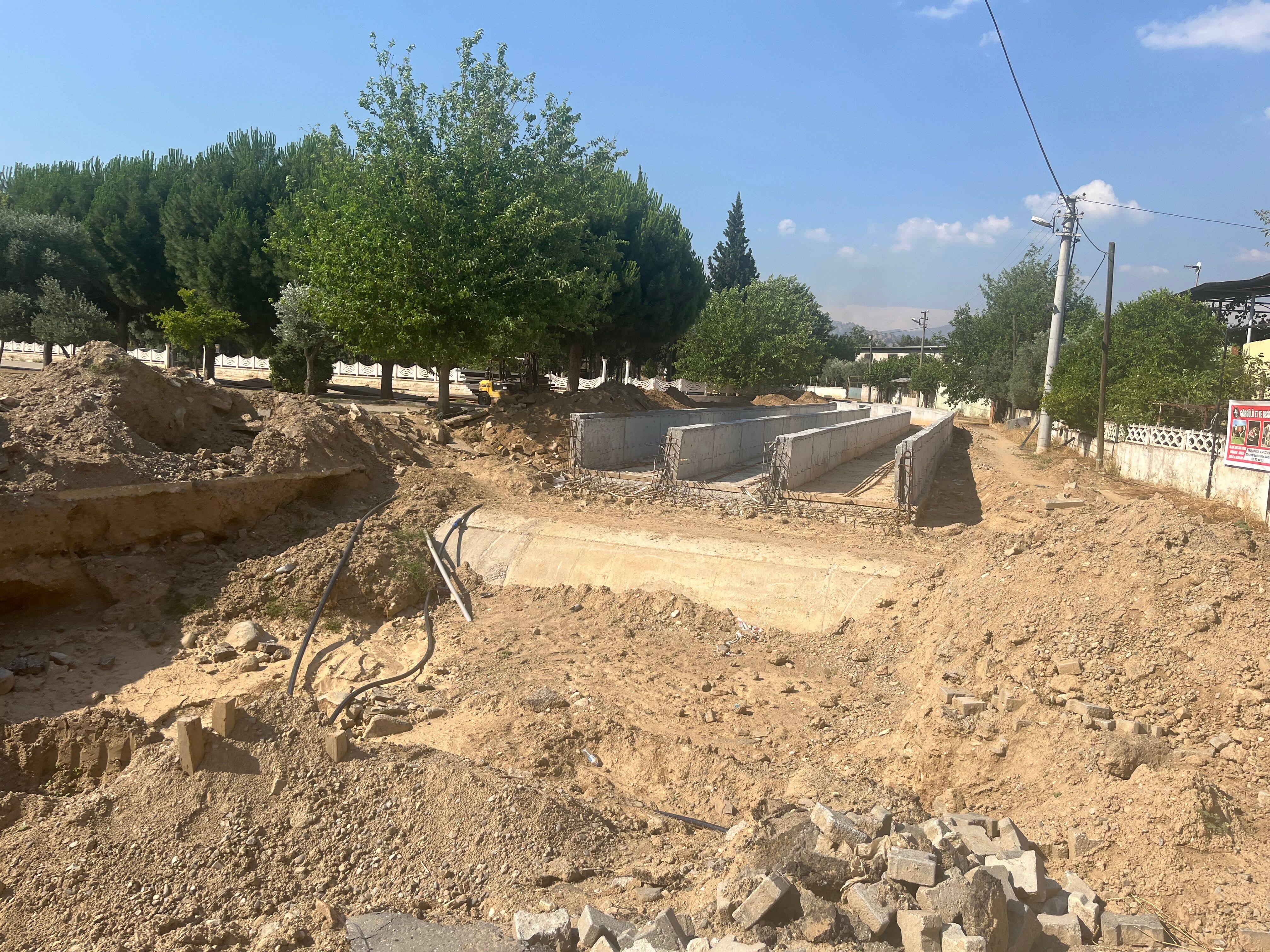 Nazillide Aylardir Bitmeyen Dsi Calismasi Yangina Mudaheleyi 673270 Cc9E07