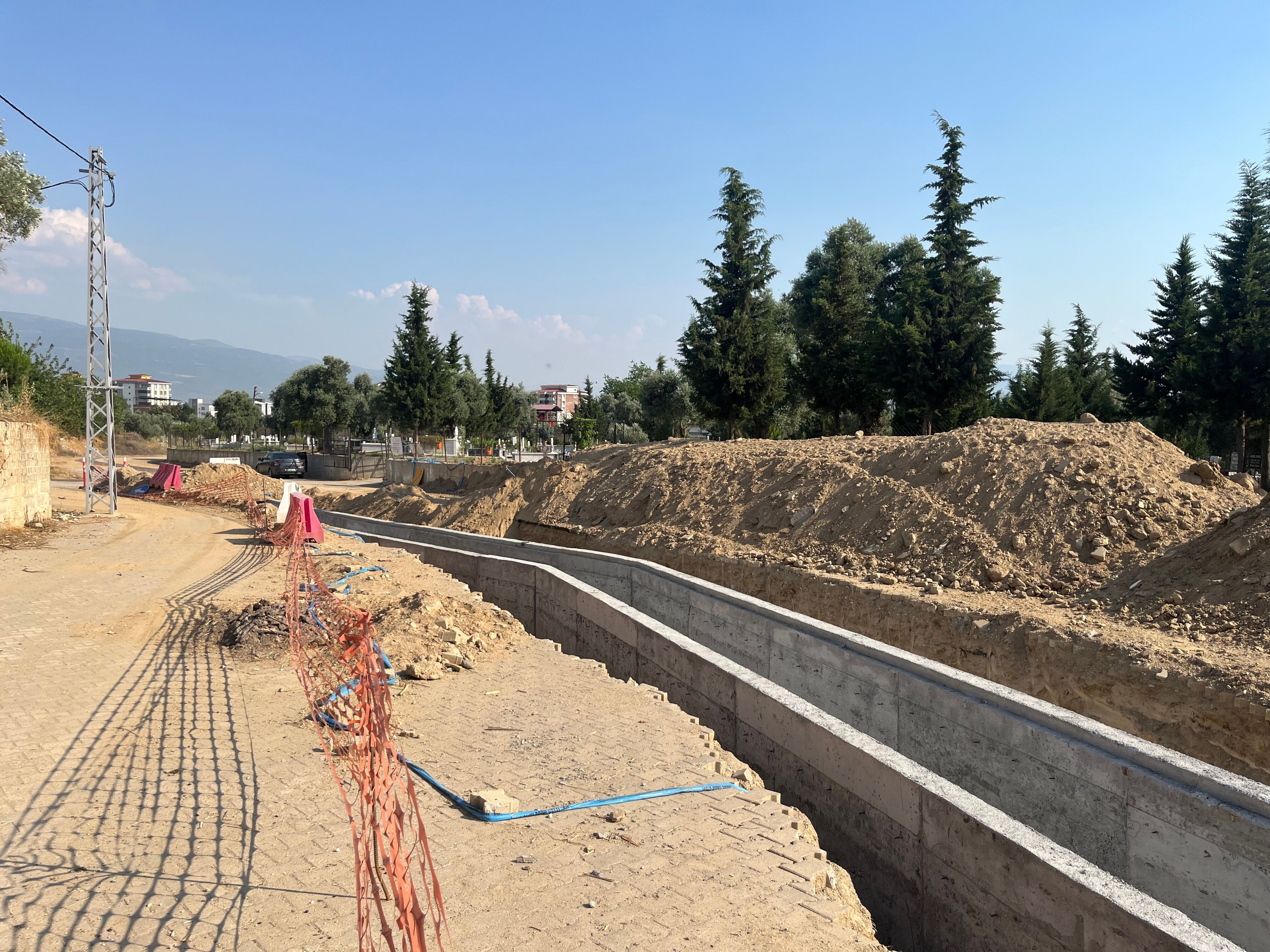Nazillide Aylardir Bitmeyen Dsi Calismasi Yangina Mudaheleyi 673270 F565E2