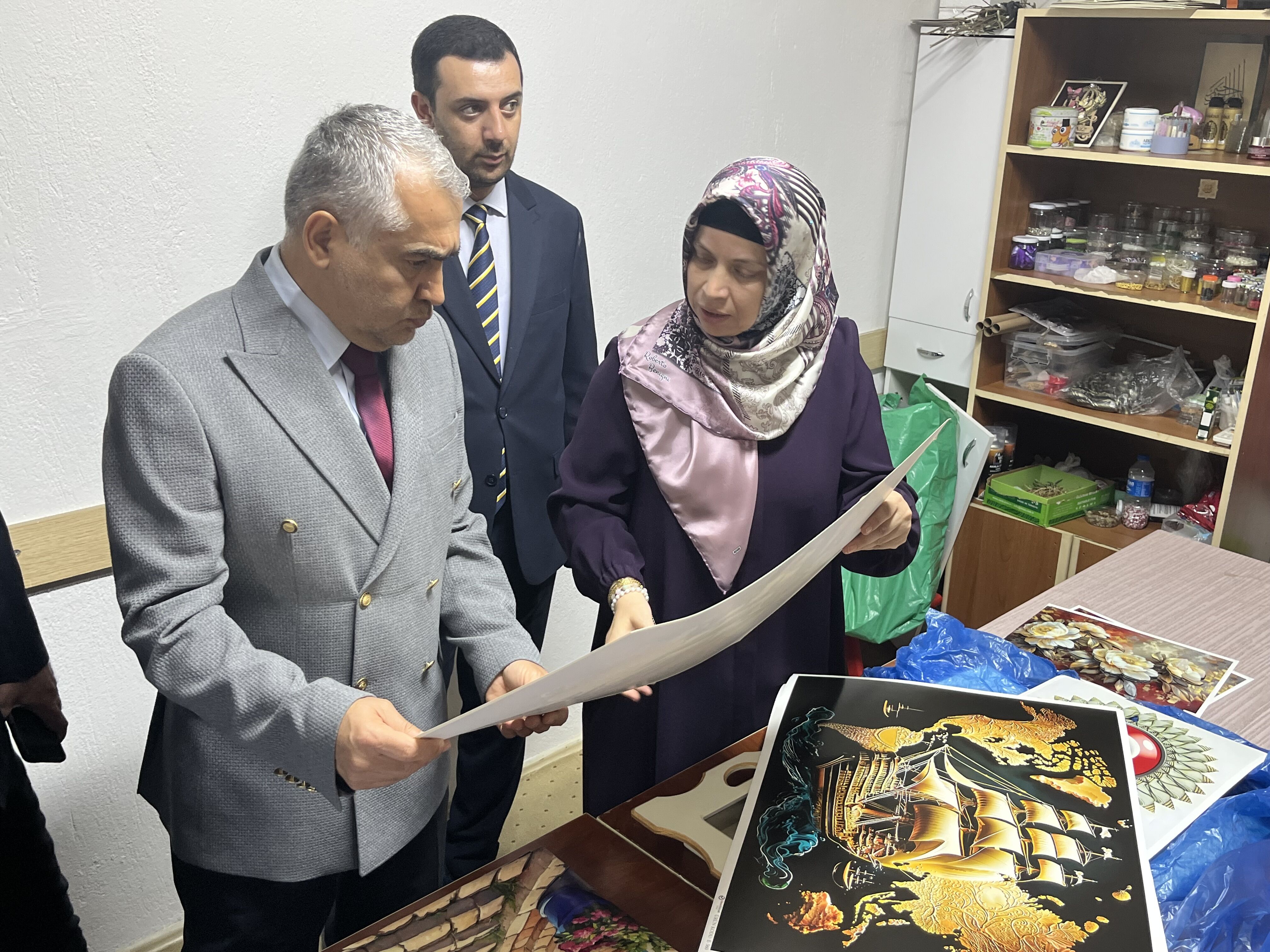 Nazillide Ilim Yayma Cemiyetinde 75Nci Yil Sergisi Onur Konu 668129 A547De