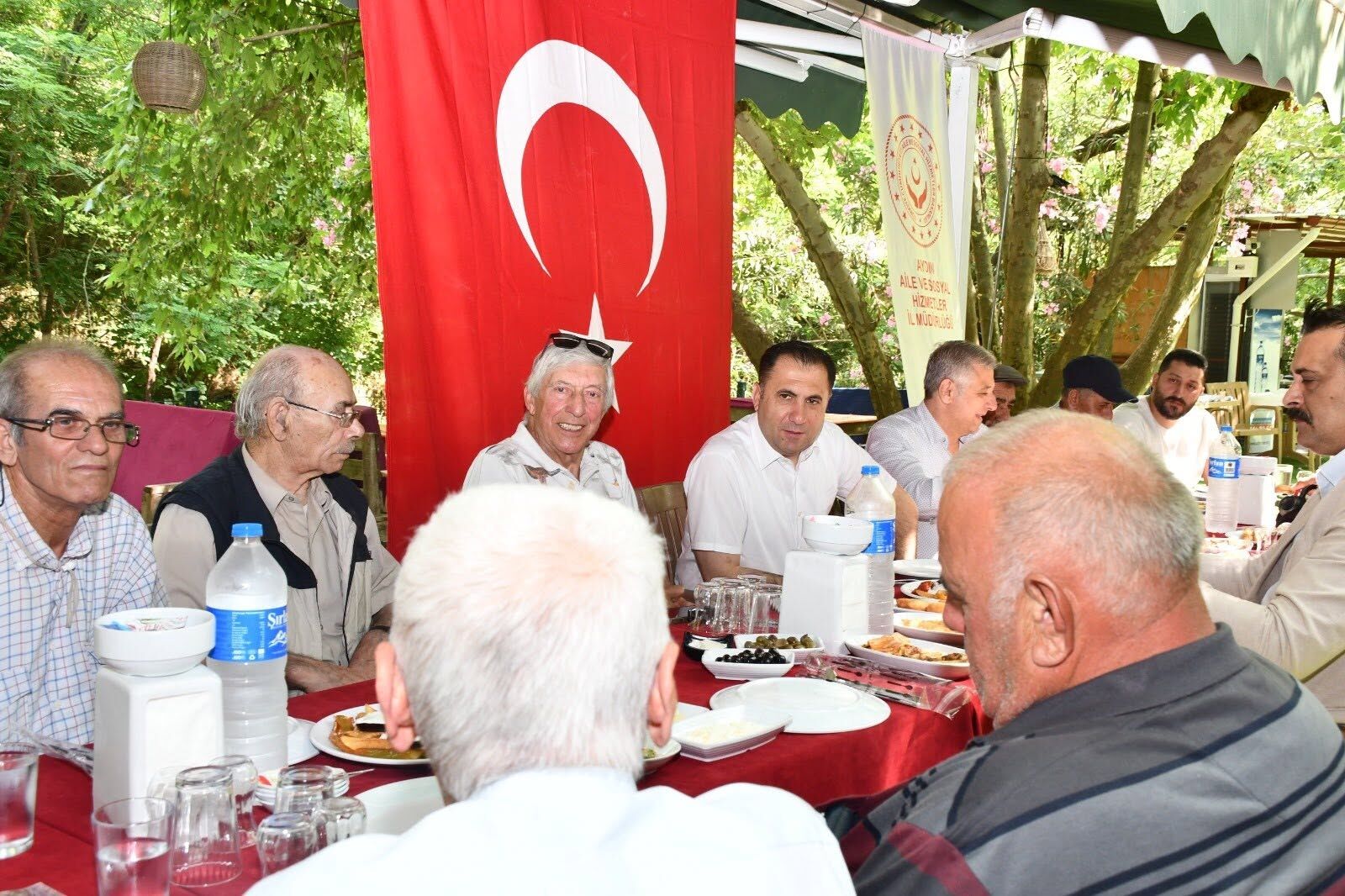 Sehit Babalari Ayni Sofrada Bulustular 671979 C4Cb71