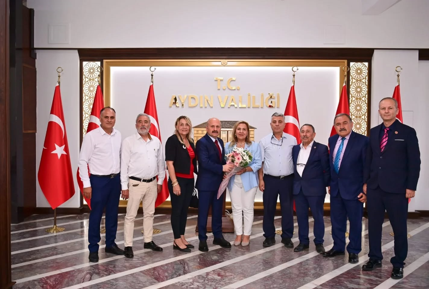 Vali Varol Efelerin Muhtarlarla Bir Araya Geldi 668171 A90691