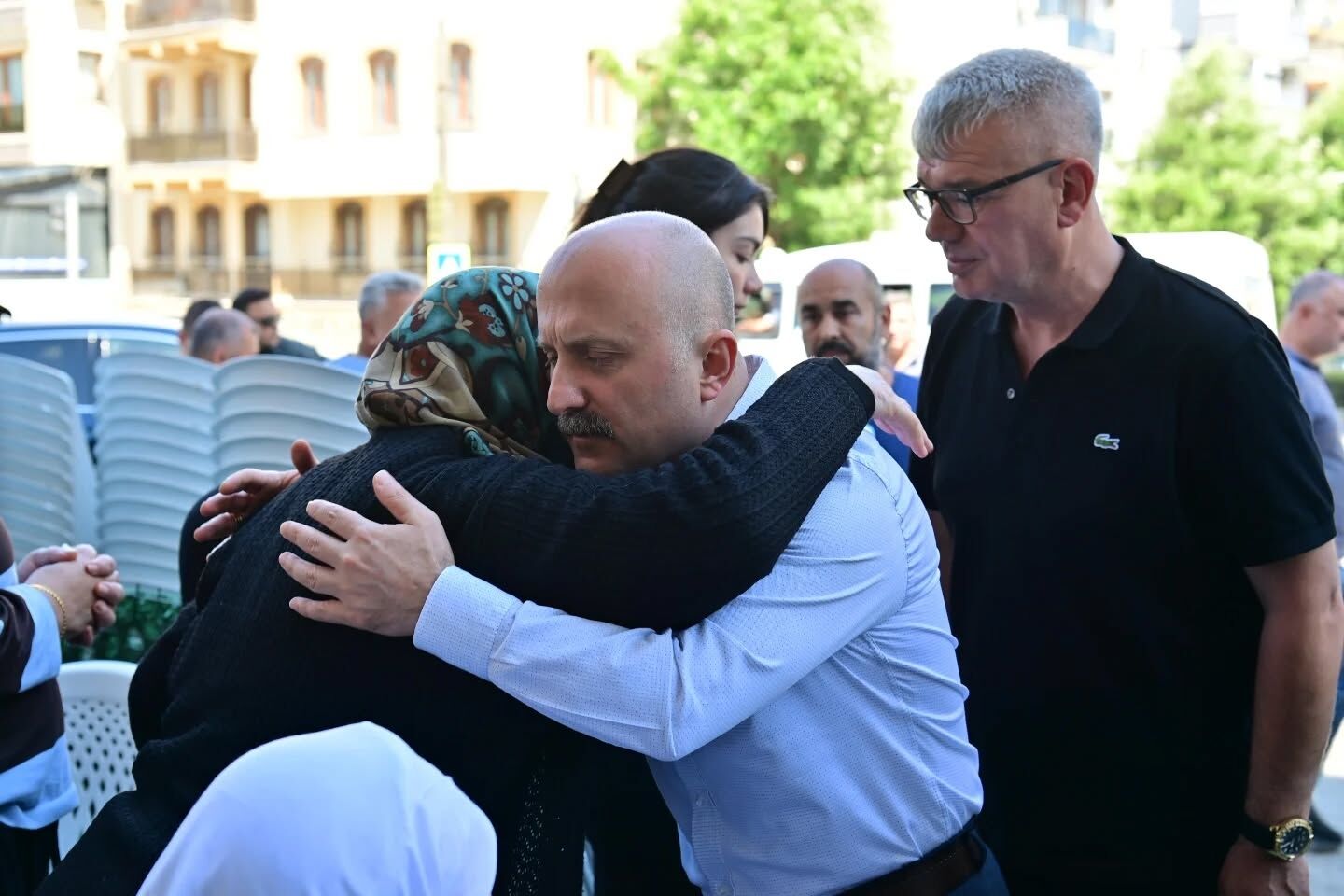 Vali Varoldan Sakalar Ailesine Taziye Ziyareti 669798 Ae25B7