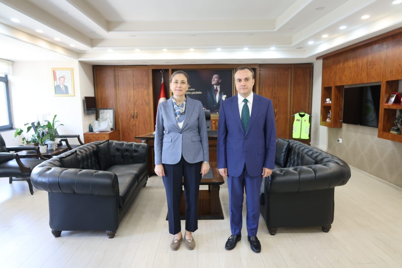 Yeni Yonetim Ilk Ziyaretini Kaymakam Kana Yapti Nazillide Yo 674113 1C3Eec