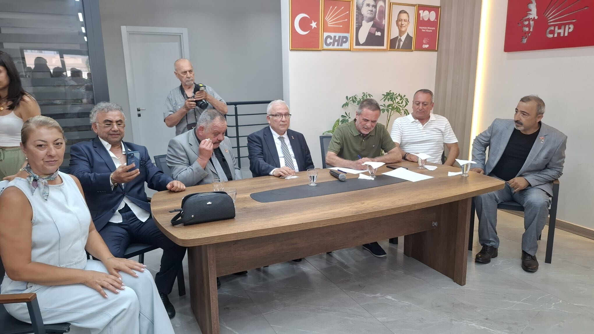 Zafer Partili Av Pehlivanoglundan Kusadasi Cikarmasi 672557 71E4B1