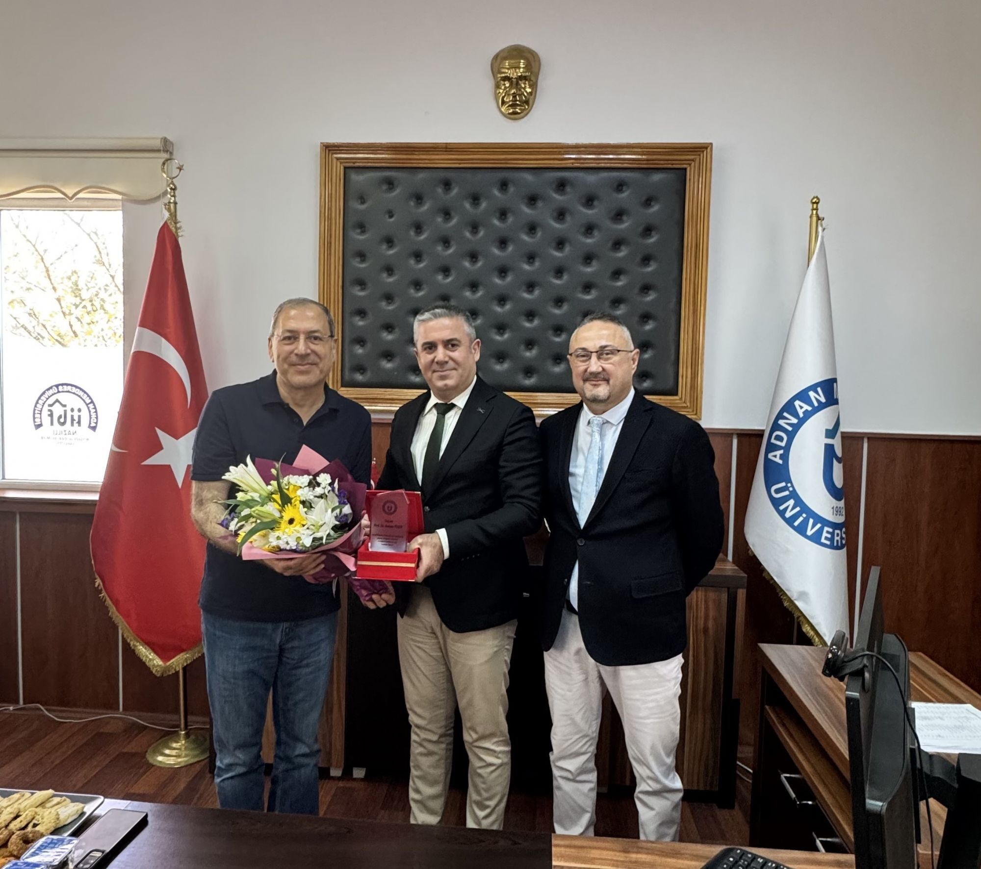 Adu Iibfde Bayrak Degisimi 677431 65D16C