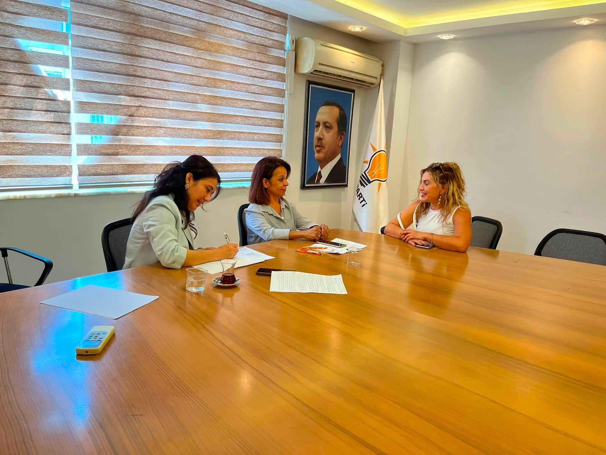 Ak Kadinlarda Kadrolar Sekilleniyor 681249 26Deed