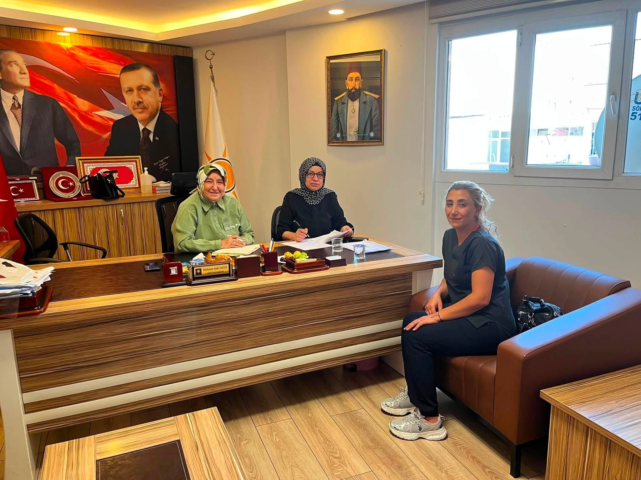 Ak Kadinlarda Kadrolar Sekilleniyor 681249 4602D6