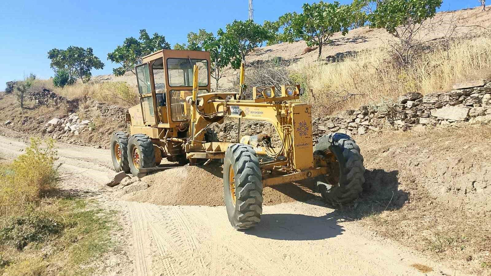 Aydin Buyuksehir 17 Ilcede Yol Calismalarini Surduruyor 1784560507421 915000