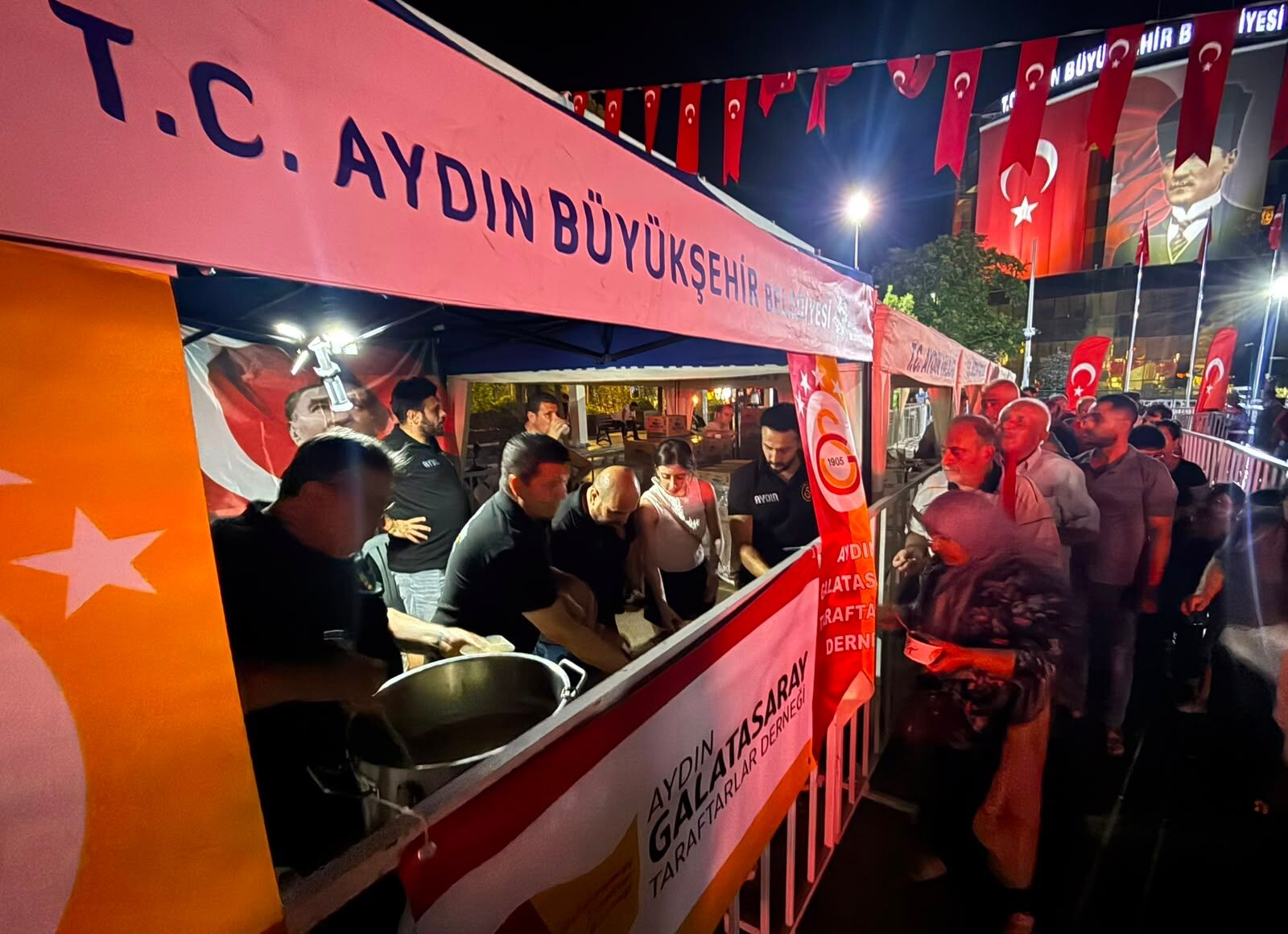 Aydin Galatasaray Taraftarlar Derneginden 15 Temmuzda Asure 678989 0170A1